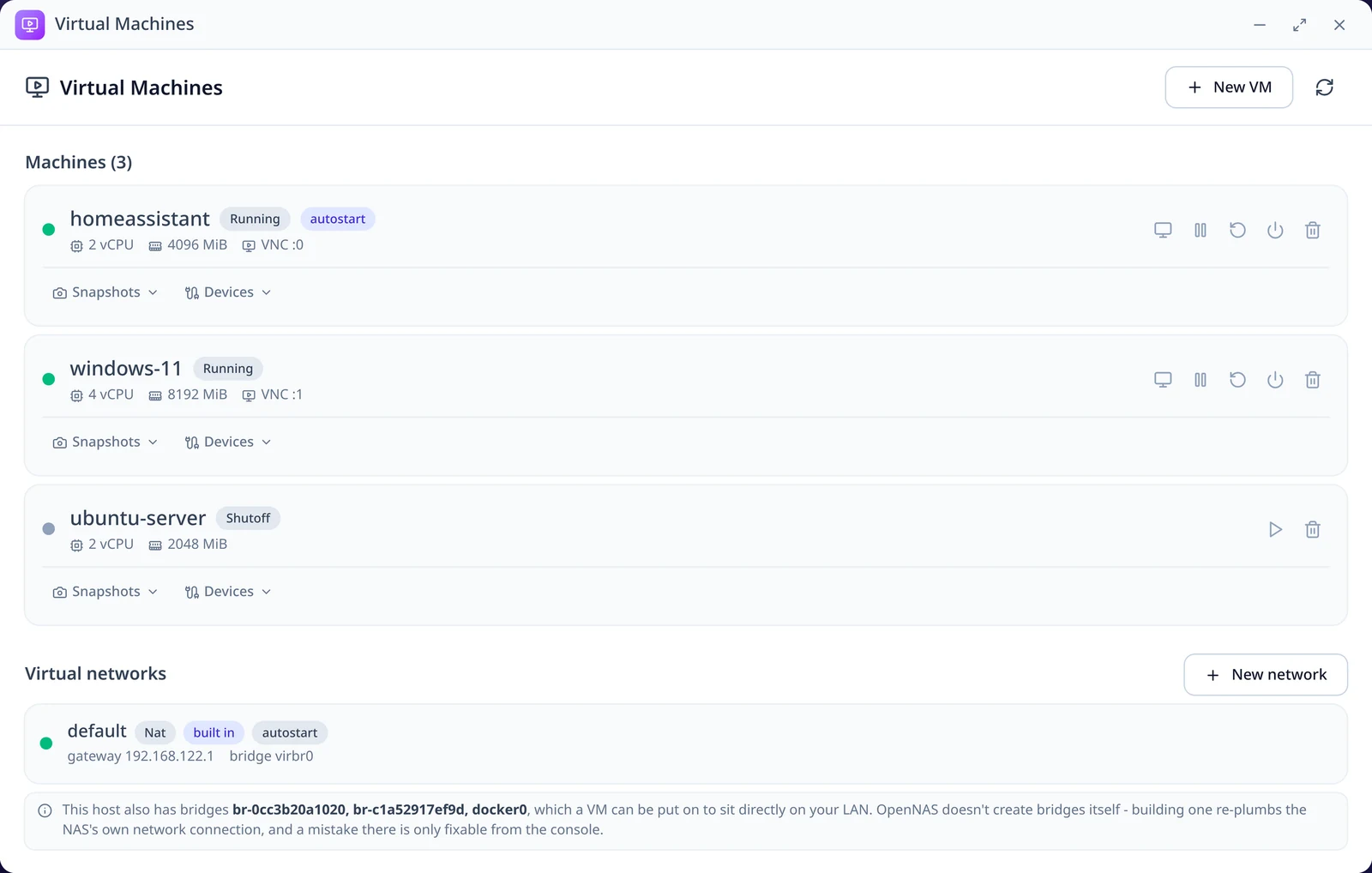 Virtual Machines listing three VMs with their state, CPUs and memory, plus the virtual network